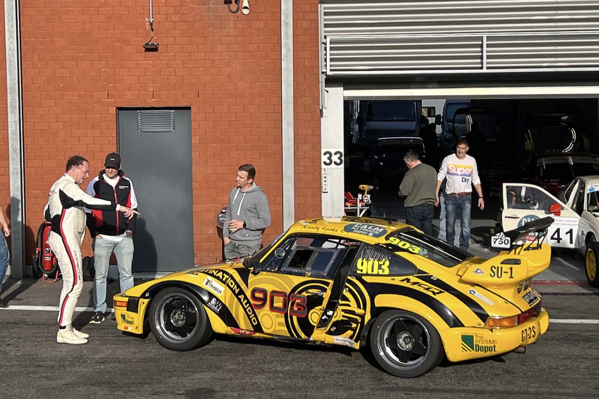 The boys gathered around 903, reflecting on its total transformation since arriving from the U.S. — engine, wiring, safety, systems… practically everything rebuilt but the brakes.